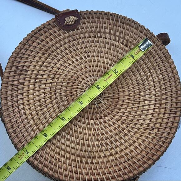 Wicker Brown Round Canteen Style Genuine Leather Strap Boho Style Bag NWT - Picture 4 of 11